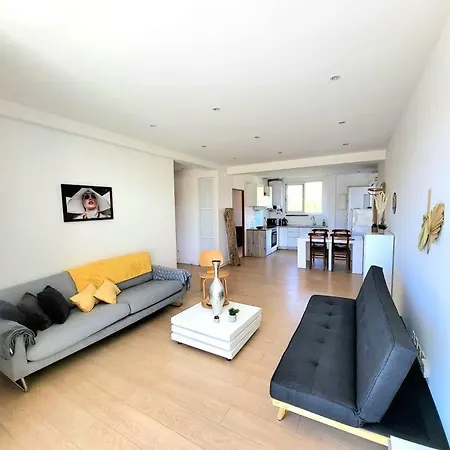 Le Californie Apartment *